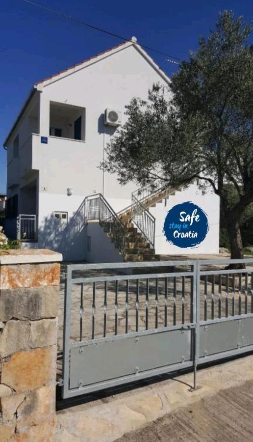 Apartmani Lomar Stari Grad  Exterior foto