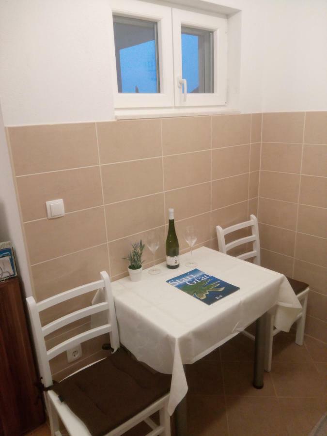Apartmani Lomar Stari Grad  Exterior foto