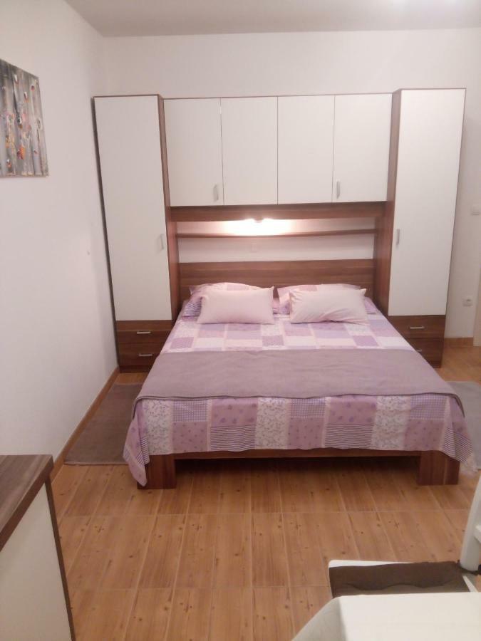 Apartmani Lomar Stari Grad  Exterior foto