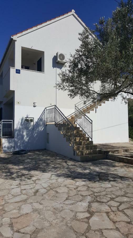 Apartmani Lomar Stari Grad  Exterior foto