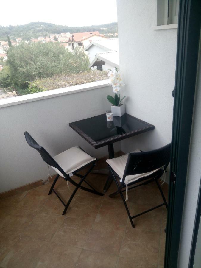 Apartmani Lomar Stari Grad  Exterior foto