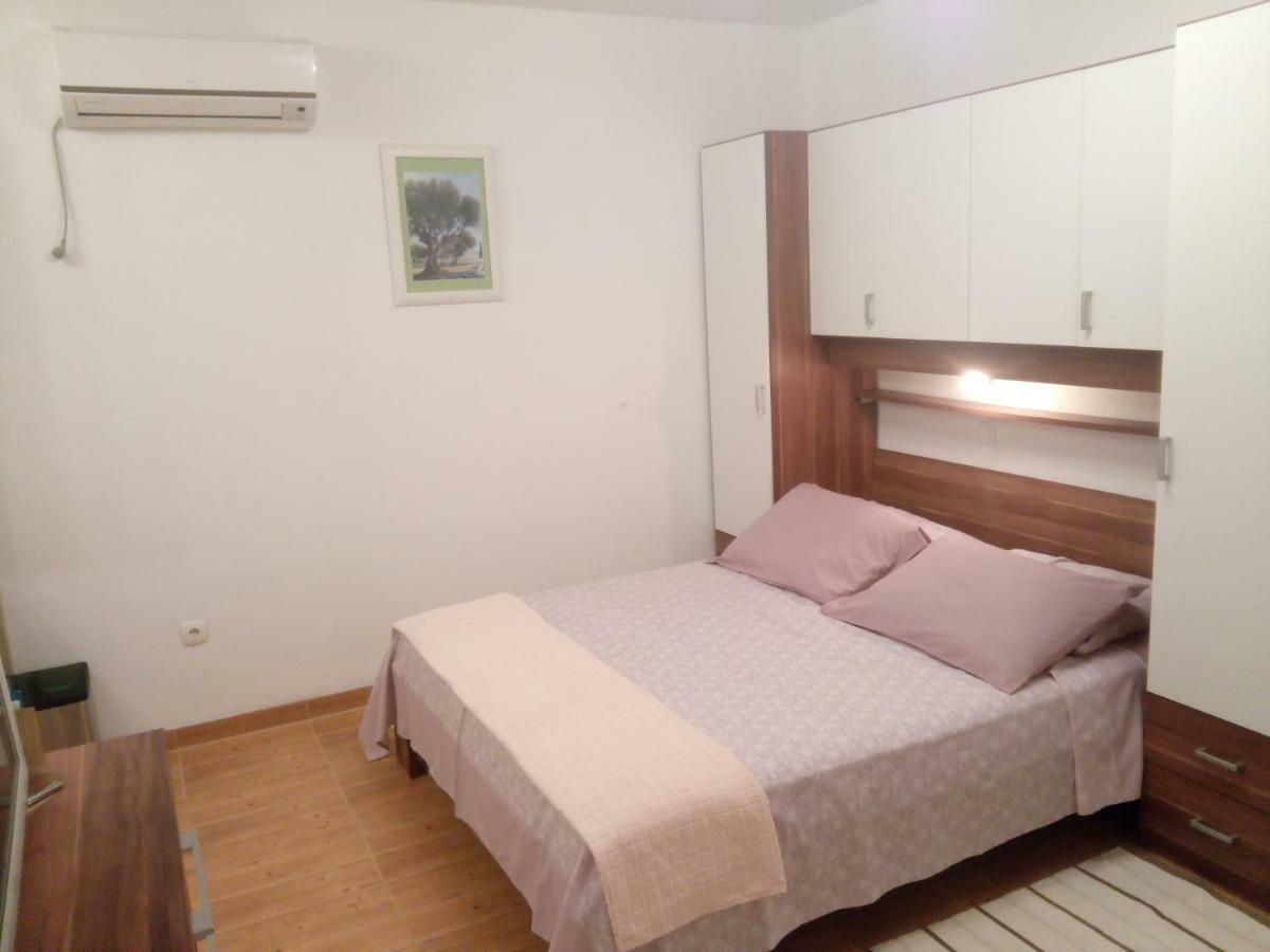 Apartmani Lomar Stari Grad  Exterior foto