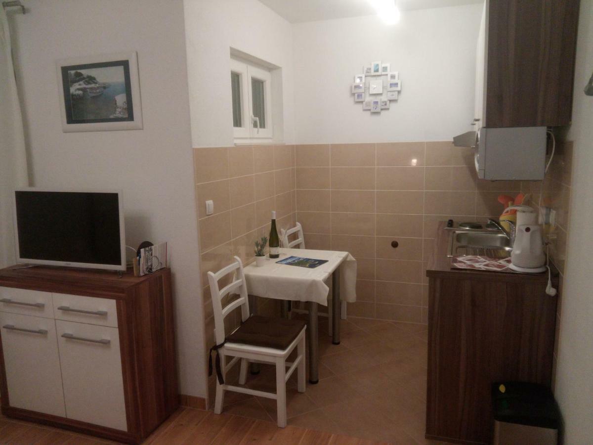 Apartmani Lomar Stari Grad  Exterior foto