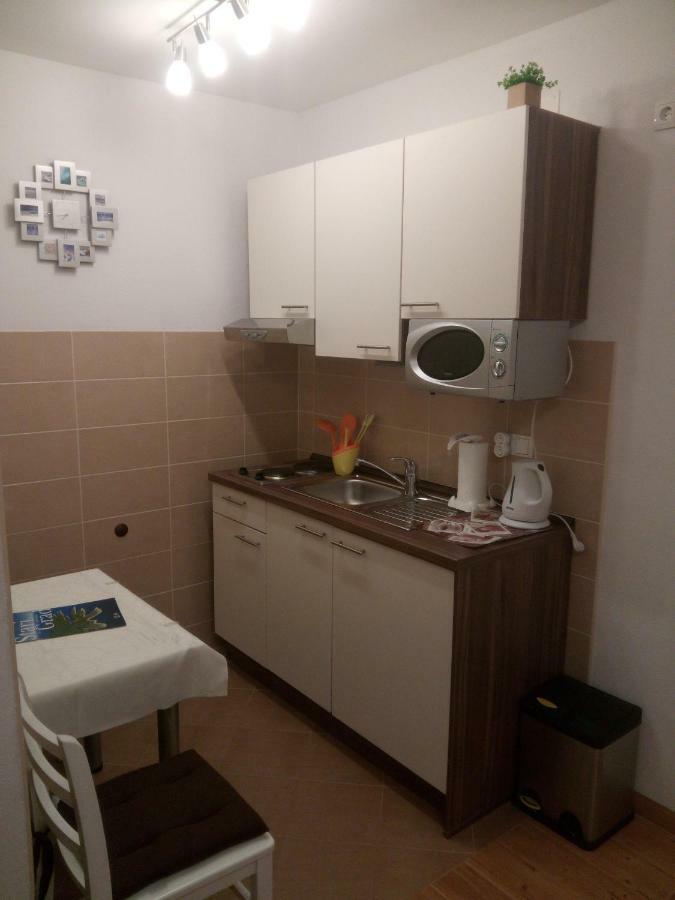 Apartmani Lomar Stari Grad  Exterior foto
