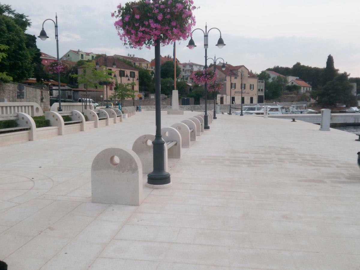 Apartmani Lomar Stari Grad  Exterior foto