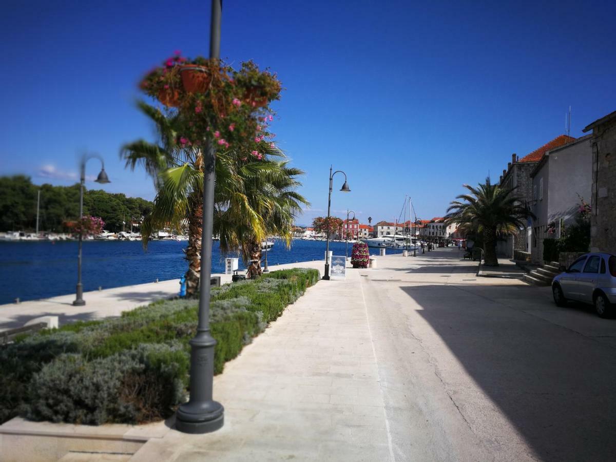 Apartmani Lomar Stari Grad  Exterior foto